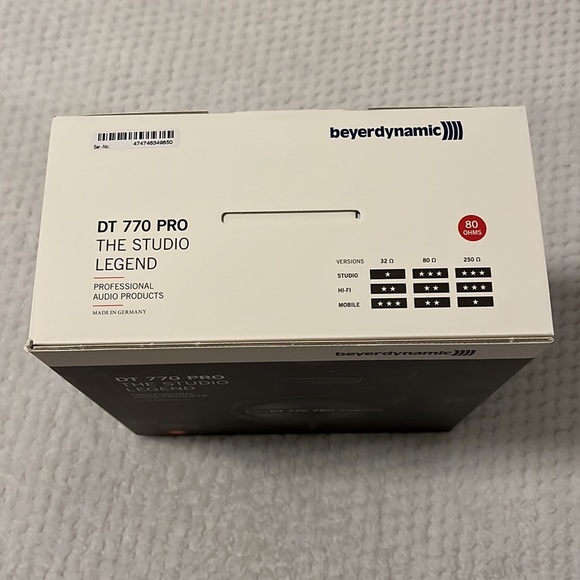 beyerdynamic DT 770 PRO 80 OHM Over-Ear Studio Headphones in Gray - Picture 8 of 12